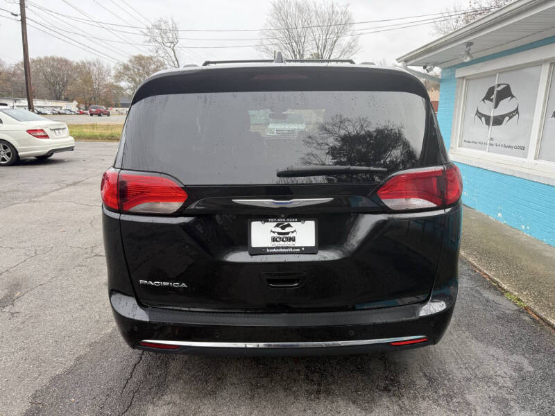 2018 Chrysler Pacifica Touring L Plus