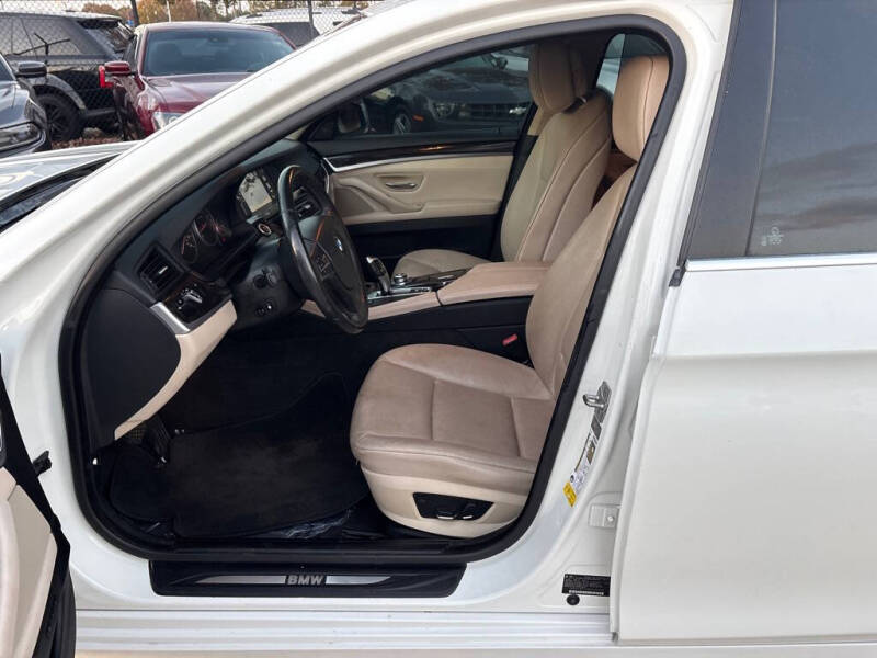 2011 BMW 5 Series 528i