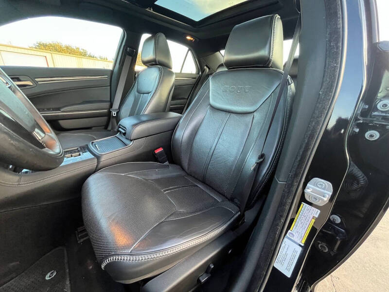 2014 Chrysler 300 C John Varvatos Limited Edition