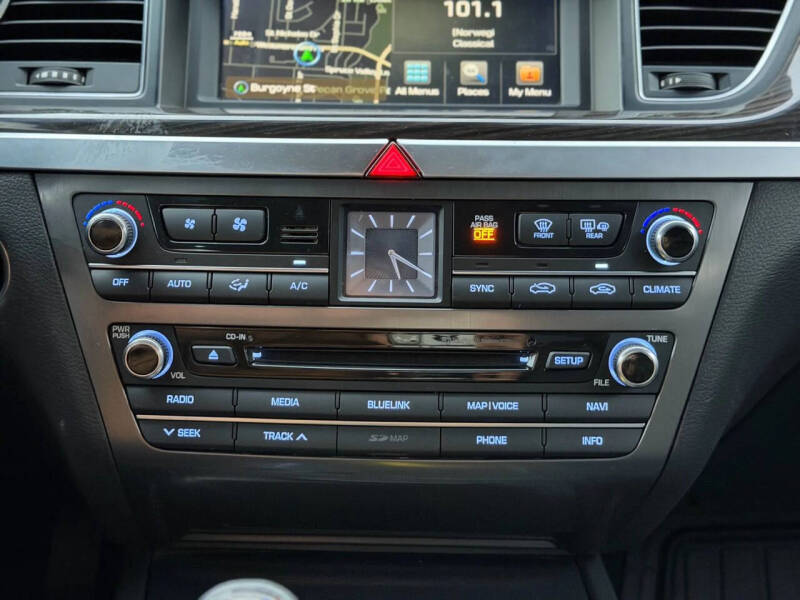 2016 Hyundai Genesis