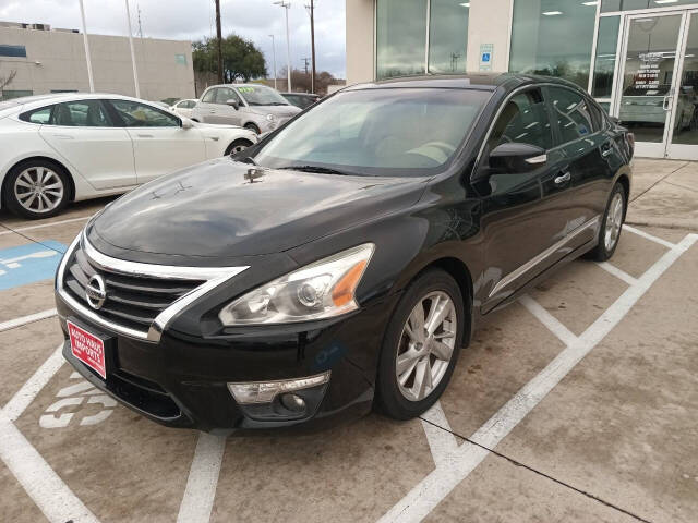 2015 Nissan Altima for sale at Auto Haus Imports in Irving, TX