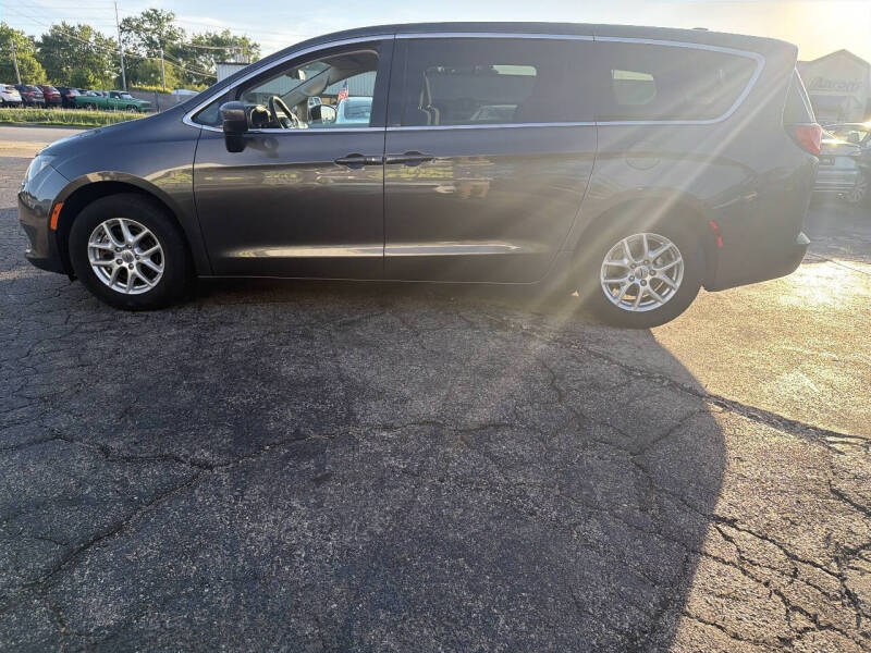 2017 Chrysler Pacifica Touring
