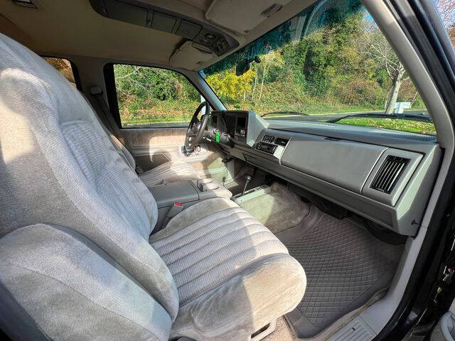 1993 GMC Suburban K2500