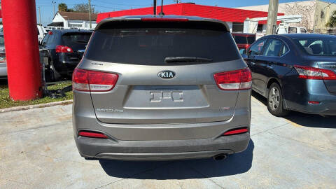 2017 Kia Sorento LX
