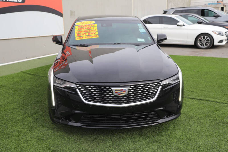 2023 Cadillac CT4 Premium Luxury