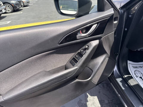 2014 Mazda MAZDA3 i Touring