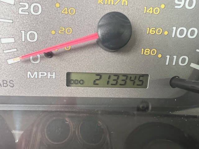 2004 Toyota Sequoia Limited