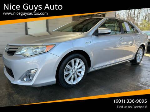 2014 Toyota Camry Hybrid for sale at Nice Guys Auto in Hattiesburg MS