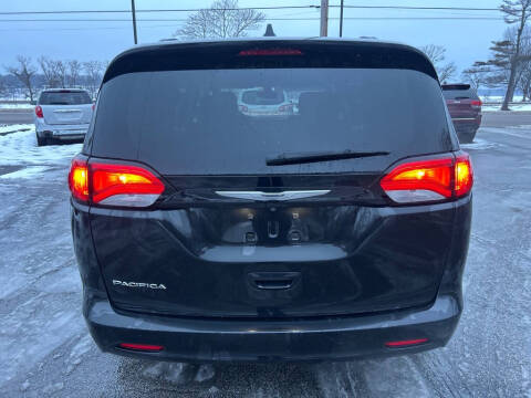 2017 Chrysler Pacifica Touring