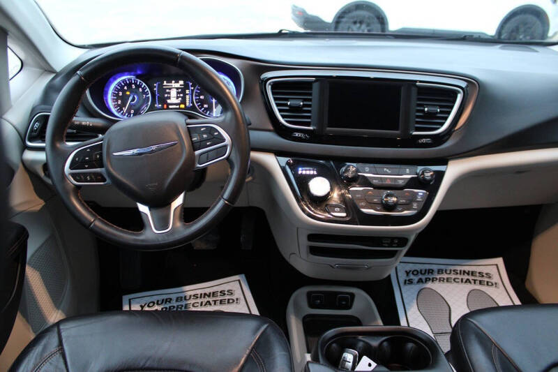 2018 Chrysler Pacifica Touring L