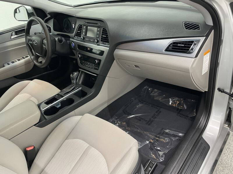 2016 Hyundai Sonata Hybrid SE