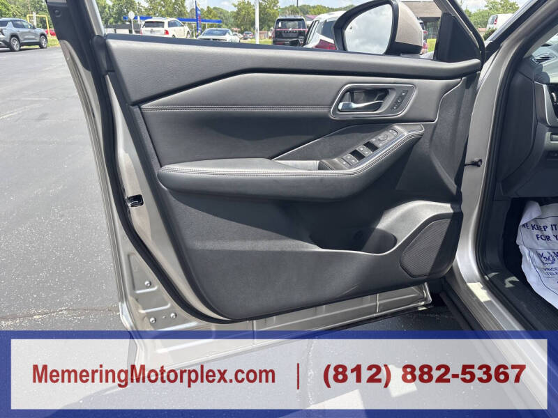 2025 Nissan Rogue Platinum