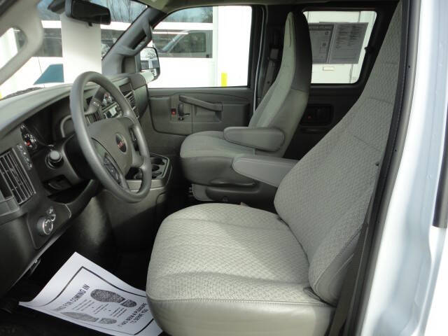 2024 GMC Savana LT 2500