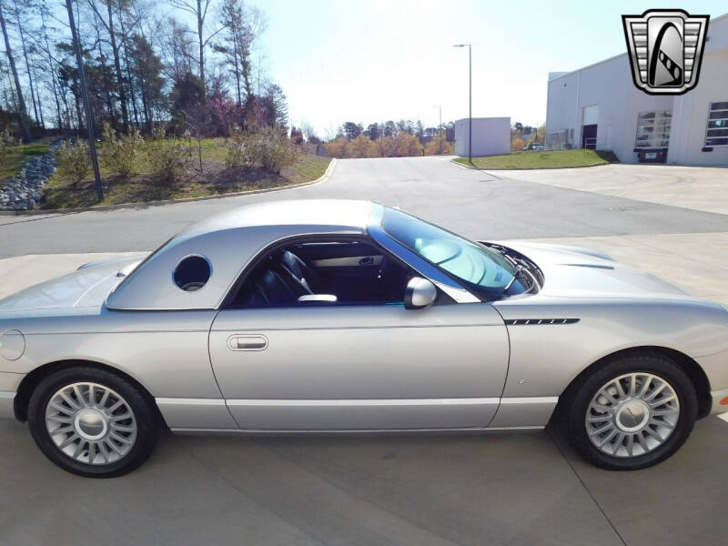 2004 Ford Thunderbird Deluxe