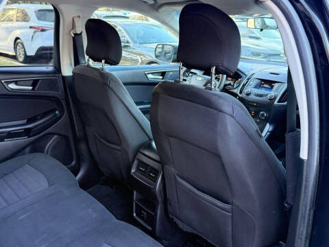 2017 Ford Edge SE