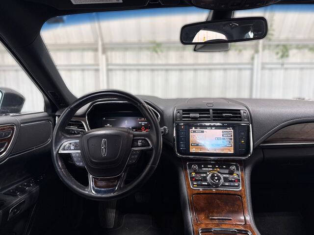 2019 Lincoln Continental Select