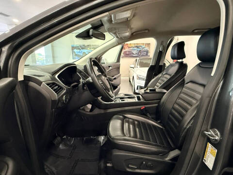 2021 Ford Edge