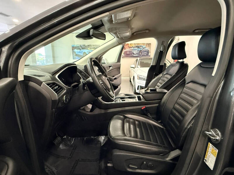 2021 Ford Edge