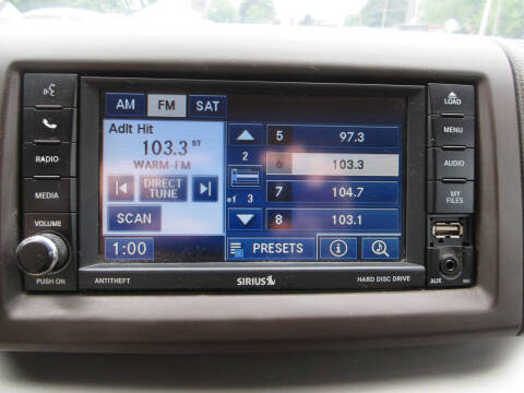 2012 Volkswagen Routan SE