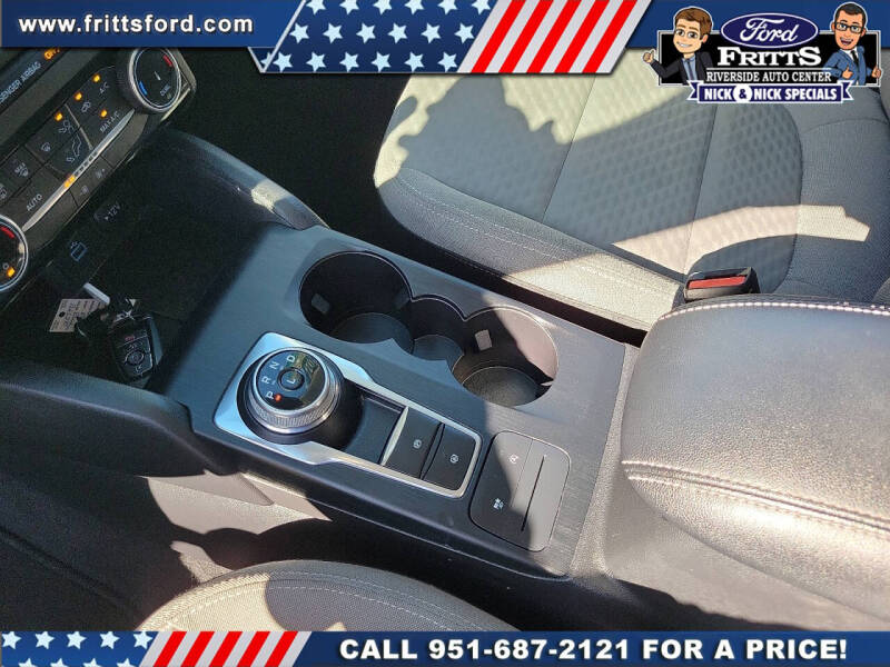 2022 Ford Escape SE