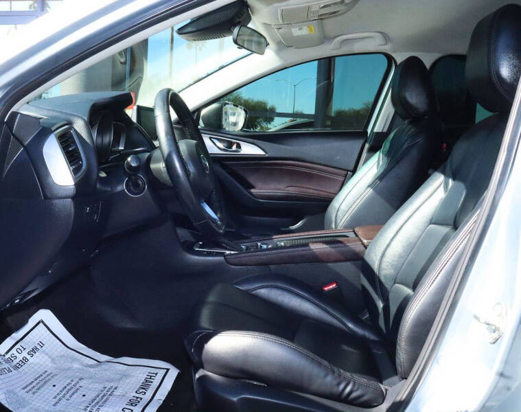 2018 Mazda MAZDA3 Touring