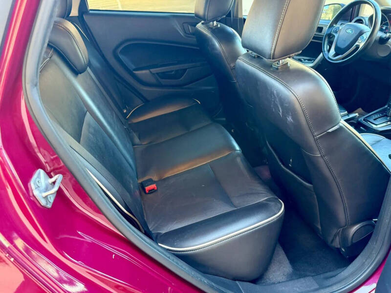 2011 Ford Fiesta SES