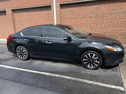 2018 Nissan Altima for sale at LAURINBURG AUTO SALES in Laurinburg NC