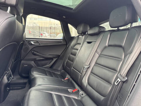 2017 Porsche Macan GTS