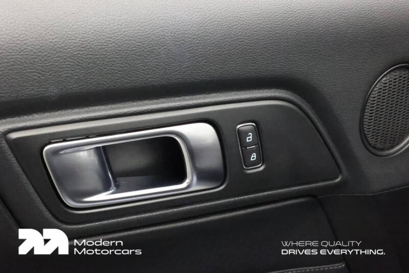 2022 Ford Mustang EcoBoost Premium