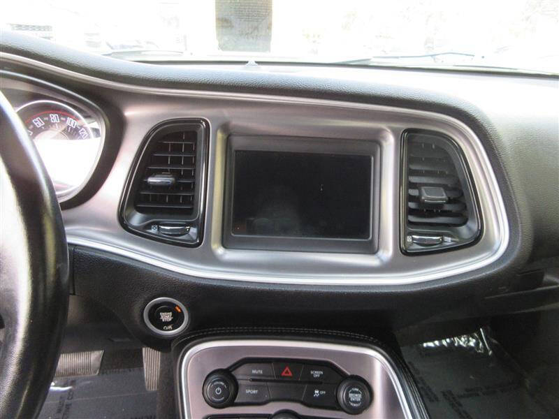 2022 Dodge Challenger SXT