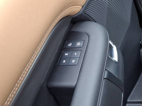 2025 Land Rover Discovery P360 Metropolitan