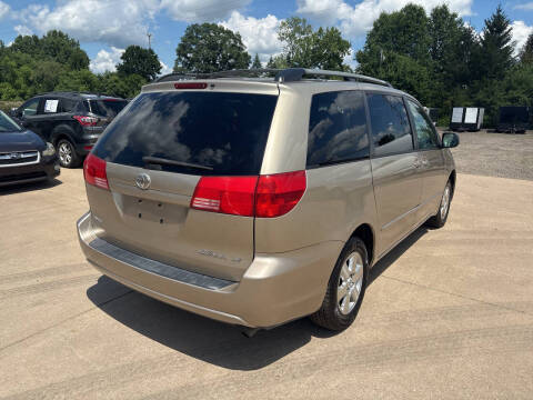 2004 Toyota Sienna LE 7 Passenger