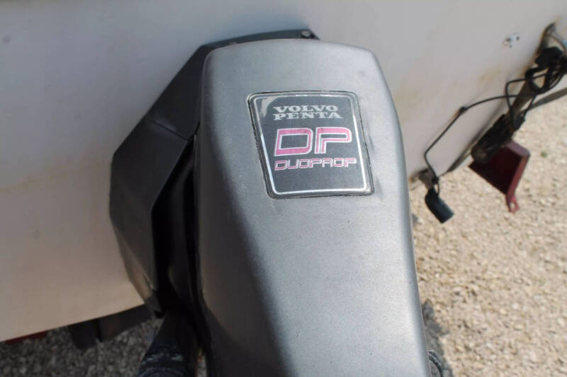 1996 Hurricane Deck Boat 246