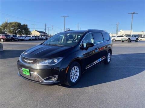 2020 Chrysler Pacifica for sale at DOW AUTOPLEX in Mineola TX
