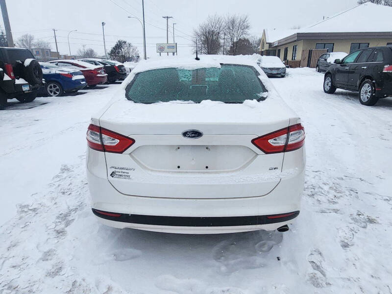 2014 Ford Fusion SE