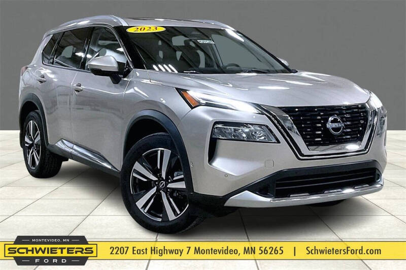 2023 Nissan Rogue Platinum's photo