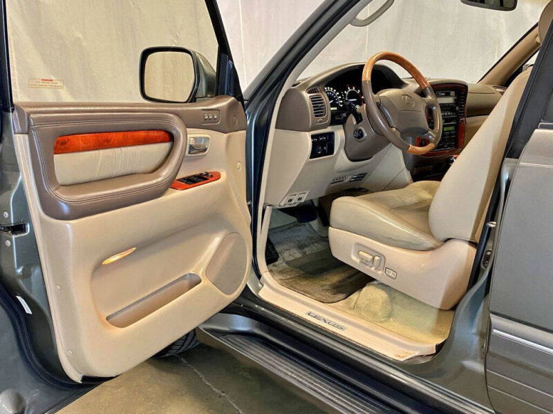 2000 Lexus LX 470