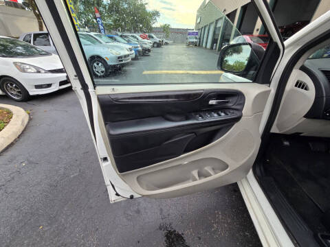 2013 Dodge Grand Caravan SXT