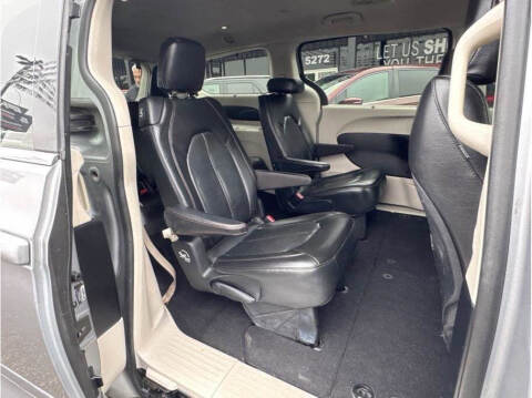 2020 Chrysler Pacifica Touring L