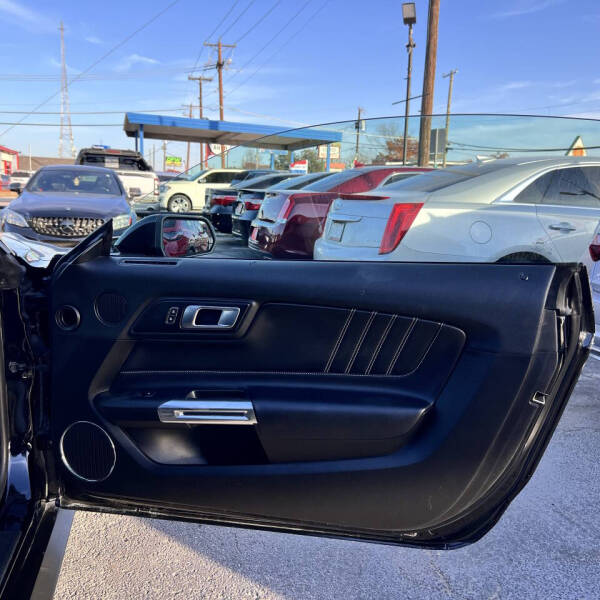 2022 Ford Mustang EcoBoost Premium