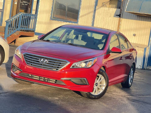 2017 Hyundai Sonata for sale at Dynamics Auto Sale in Highland IN