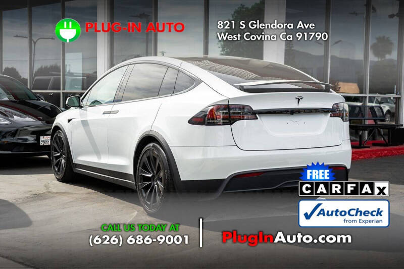 2023 Tesla Model X Standard Range