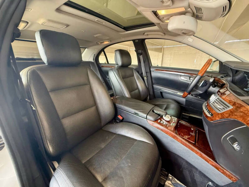 2011 Mercedes-Benz S-Class S 550