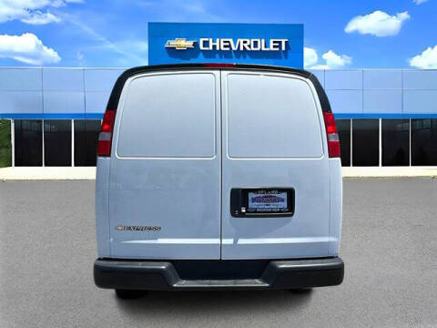 2025 Chevrolet Express 2500