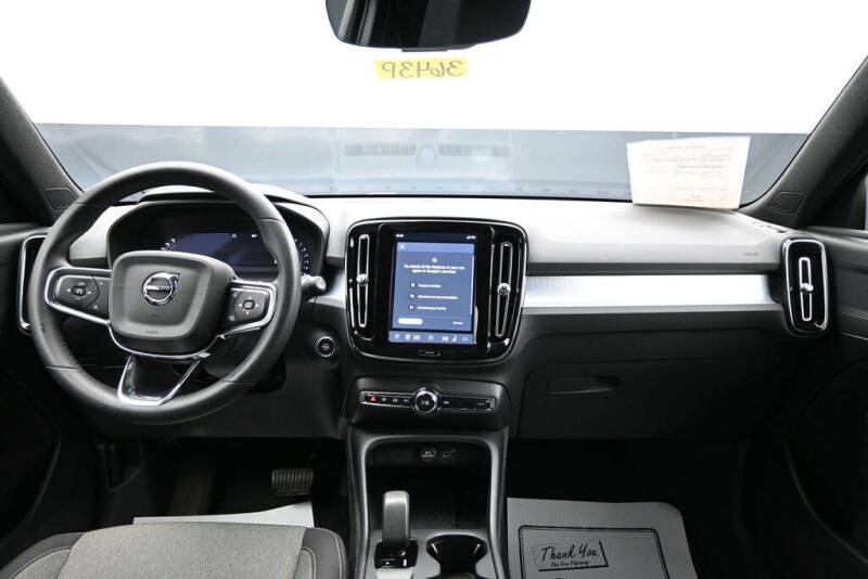 2024 Volvo XC40