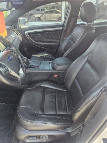 2016 Ford Taurus SEL