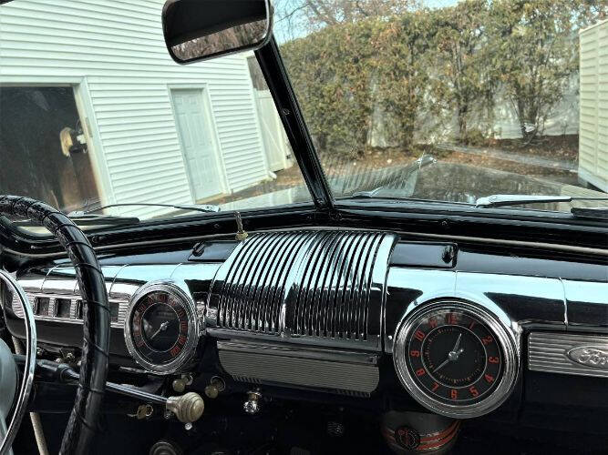 1946 Ford Super Deluxe