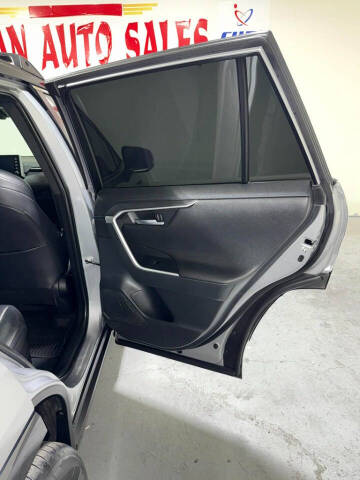 2019 Toyota RAV4 Hybrid XSE