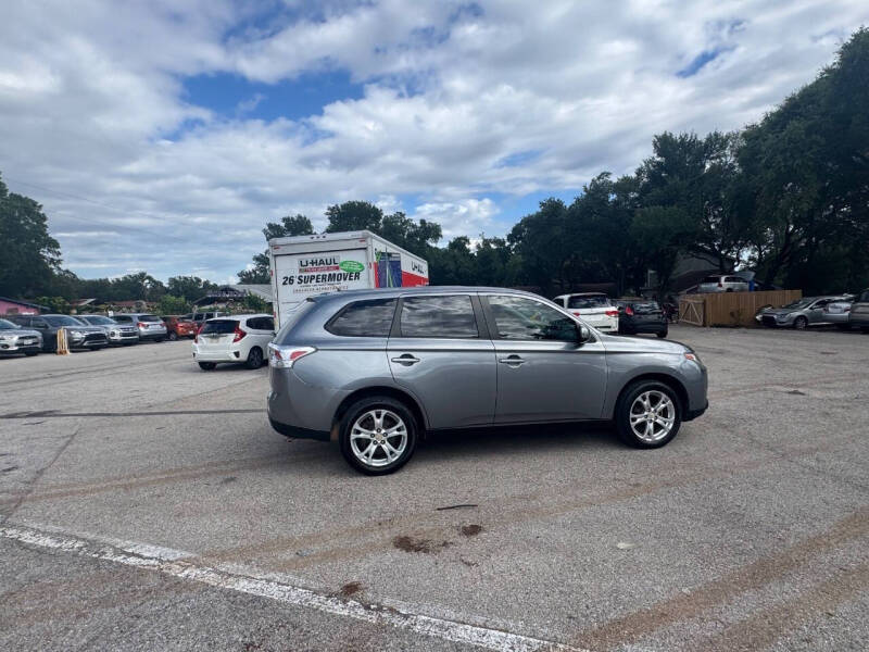 0 Mitsubishi Outlander