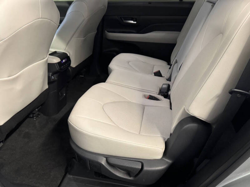 2024 Toyota Grand Highlander Hybrid XLE